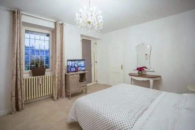 Dört Kişilik Oda, Bahçe Manzaralı