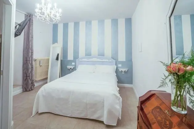 Oda, Bahçe Manzaralı (Queen)