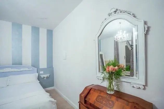 Oda, Bahçe Manzaralı (Queen)