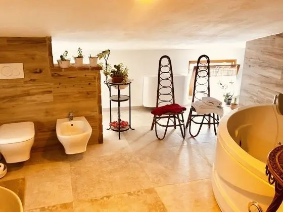 Exclusive Tek Büyük Yataklı Oda