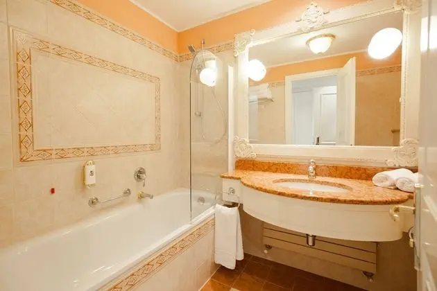 Classic Oda, 1 En Büyük (King) Boy Yatak ve Çekyat