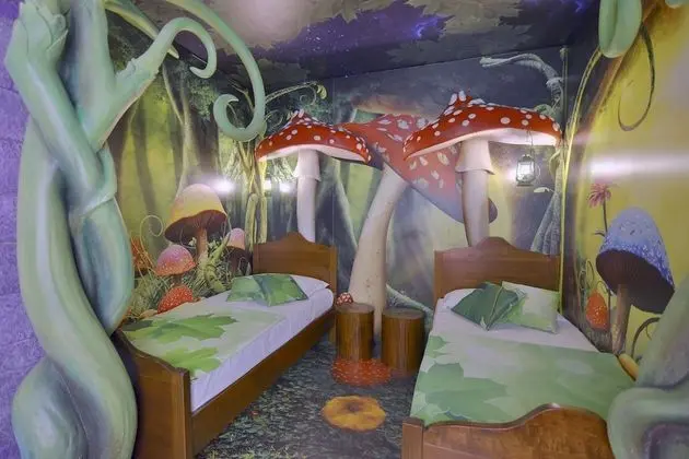 Oda (Enchanted Forest Room)