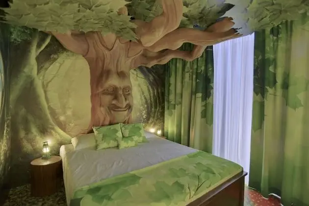 Oda (Enchanted Forest Room)