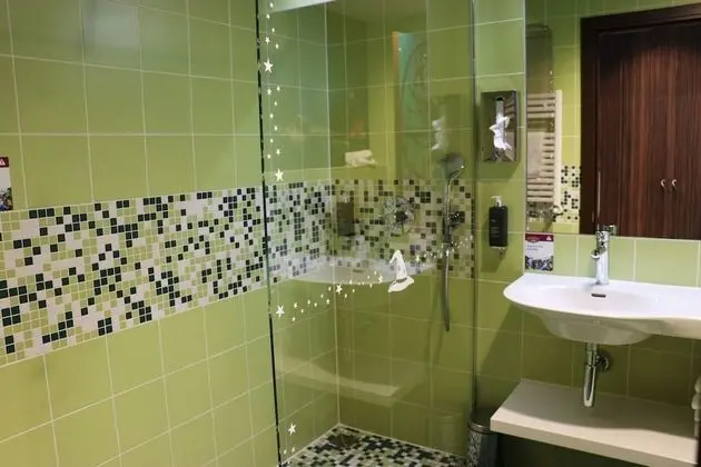 Oda (Enchanted Forest Room)