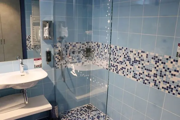 Oda (Magic Ice Castle Room)