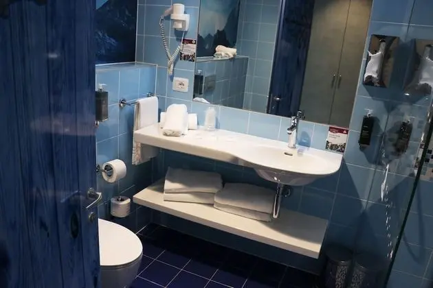 Oda (Magic Ice Castle Room)