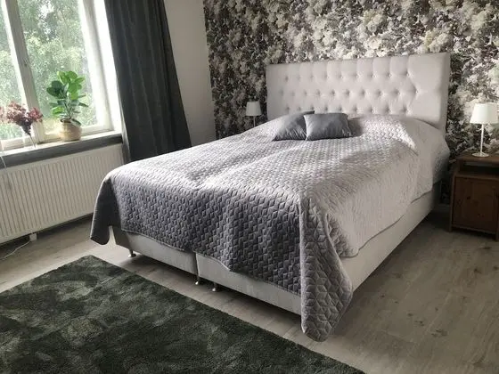 Basic Tek Büyük Yataklı Oda