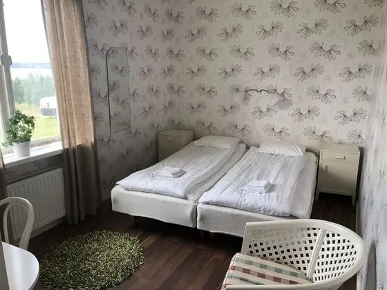 Basic Tek Büyük Yataklı Oda
