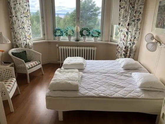 Basic Tek Büyük Yataklı Oda