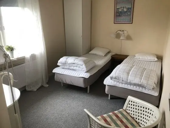 Basic Tek Büyük Yataklı Oda