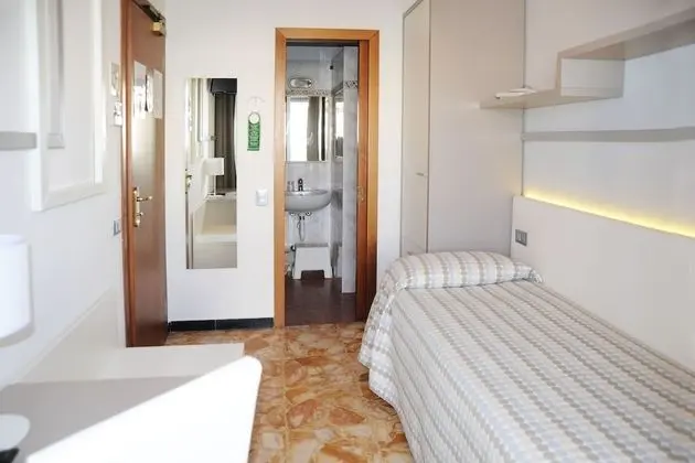 Dört Kişilik Oda, 1 Yatak Odası