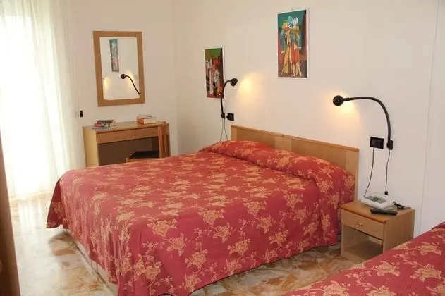 Dört Kişilik Oda, 1 Yatak Odası