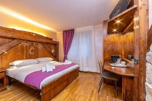 Junior Tek Büyük Yataklı Oda, 1 En Büyük (King) Boy Yatak