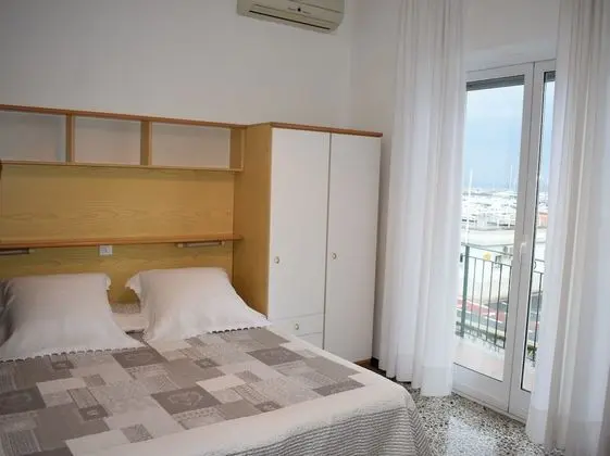 Tek Kişilik Oda, Deniz Manzaralı