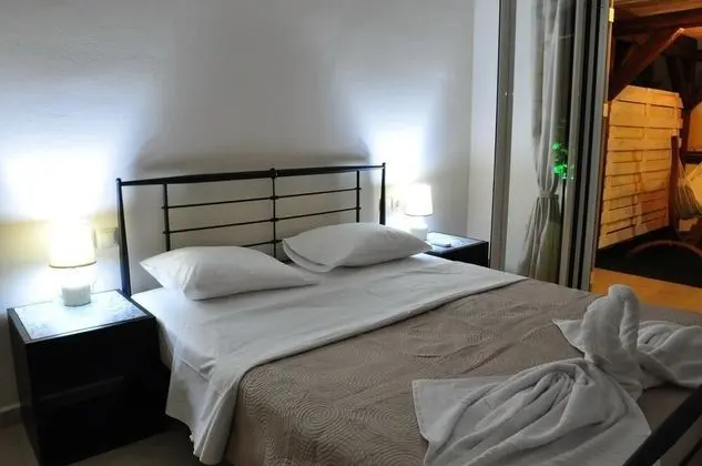 Comfort Apart Daire, Bahçe Manzaralı