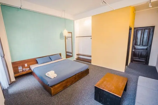 Deluxe Tek Büyük Yataklı Oda, Balkon, Bahçe Manzaralı