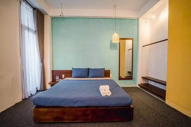 Deluxe Tek Büyük Yataklı Oda, Balkon, Bahçe Manzaralı