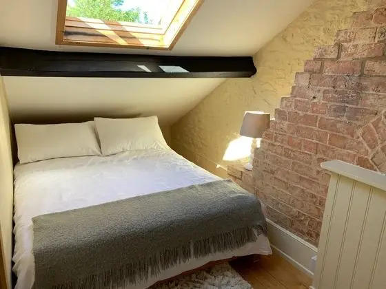 Kır Evi, Özel Banyo, Bahçe Manzaralı