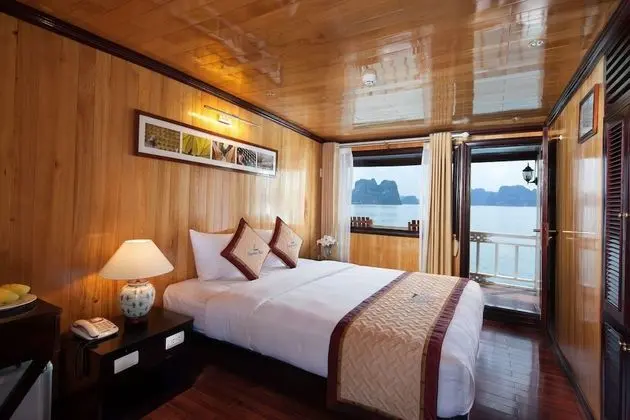 Balcony Suite 1 Double or 2 Single Beds