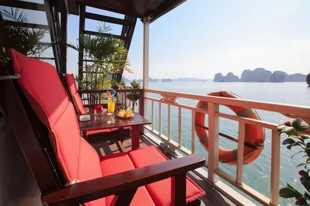 Balcony Suite 1 Double or 2 Single Beds
