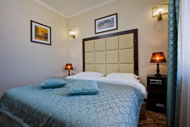 1 Çift ​​kişilik Yatak King Size Bed