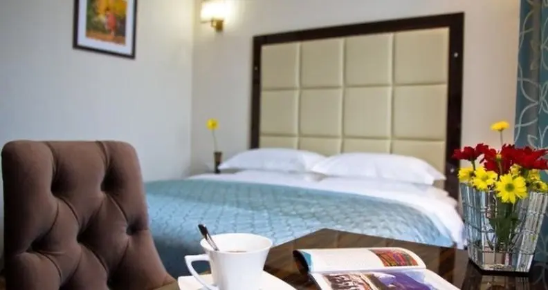 1 Çift ​​kişilik Yatak King Size Bed