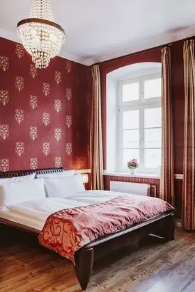 Business Tek Büyük Yataklı Oda