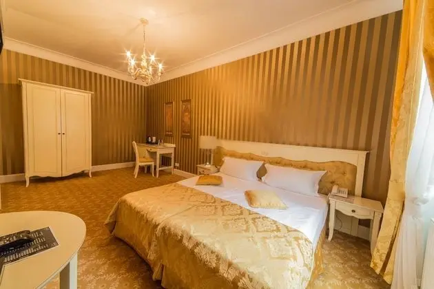 Superior Tek Büyük veya İki Ayrı Yataklı Oda