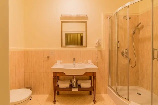 Superior Tek Büyük veya İki Ayrı Yataklı Oda