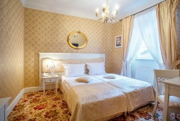 Tek Büyük veya İki Ayrı Yataklı Oda