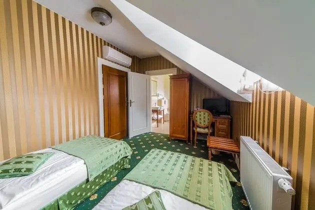 Tek Büyük veya İki Ayrı Yataklı Oda