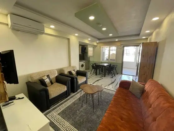1+1 Oda, Kara Manzaralı, Balkonlu