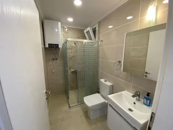 1+1 Oda, Kara Manzaralı, Balkonlu