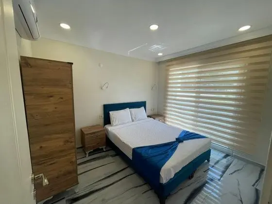 Apart 2+1 Oda, Kara Manzaralı, Balkonlu