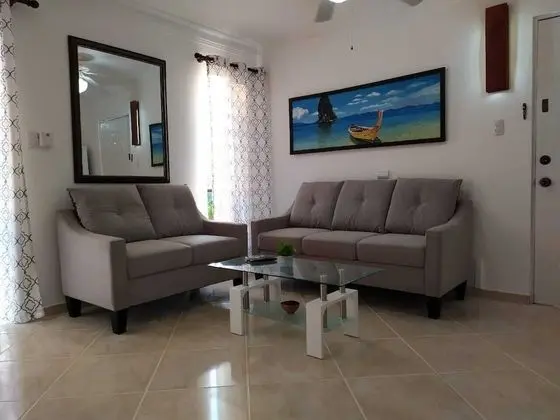 Luxury One Bedroom Condo With Balcony (Top Floor)