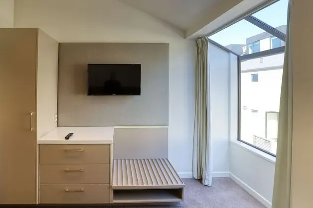 Standard Apart Daire, 2 Yatak Odası, Avlu