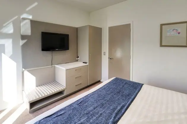 Standard Apart Daire, 2 Yatak Odası, Avlu