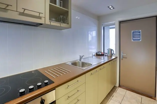 Standard Apart Daire, 2 Yatak Odası, Avlu