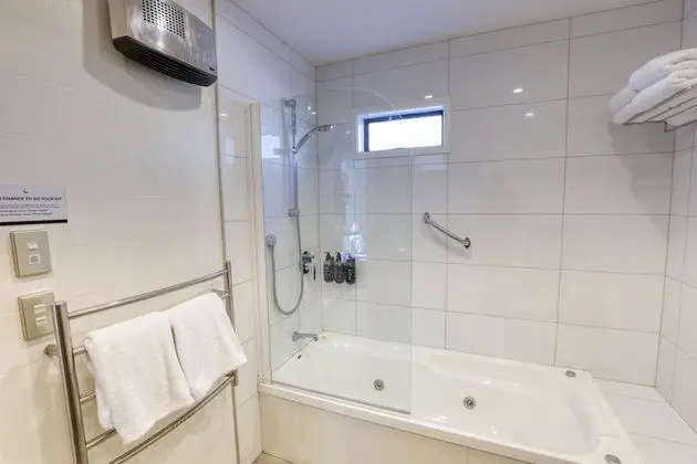 Standard Apart Daire, 2 Yatak Odası, Avlu