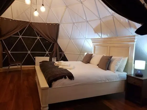 Bungalov (Penguin Dome)