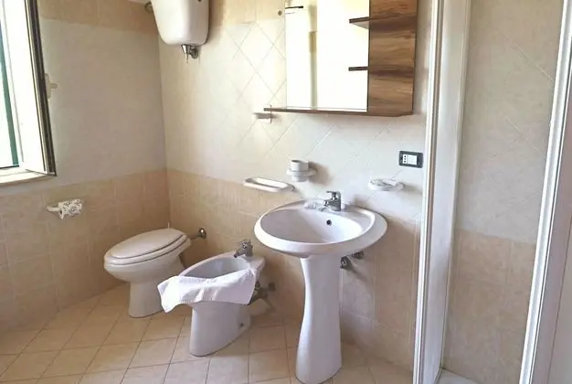 Basic Dört Kişilik Oda, 1 Yatak Odası, Özel Banyo, Bahçeli