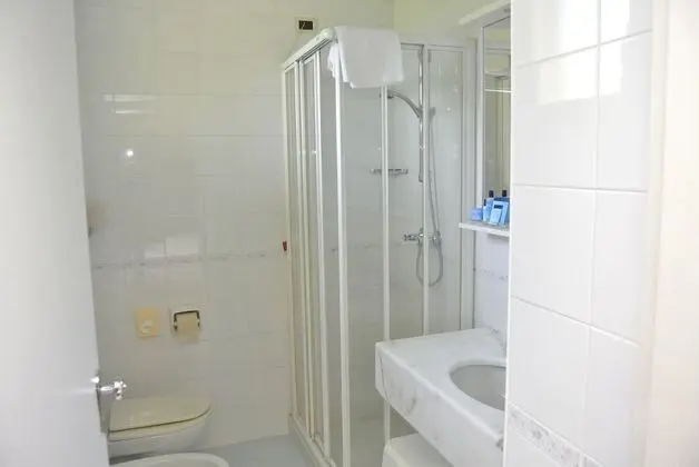 Üç Kişilik Oda, Balkon