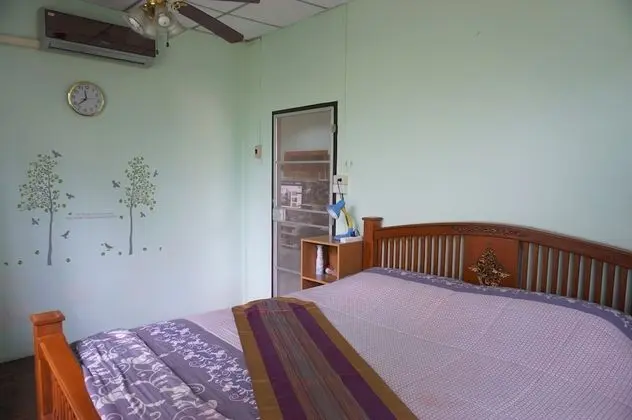 Deluxe Room with Air-conditioner