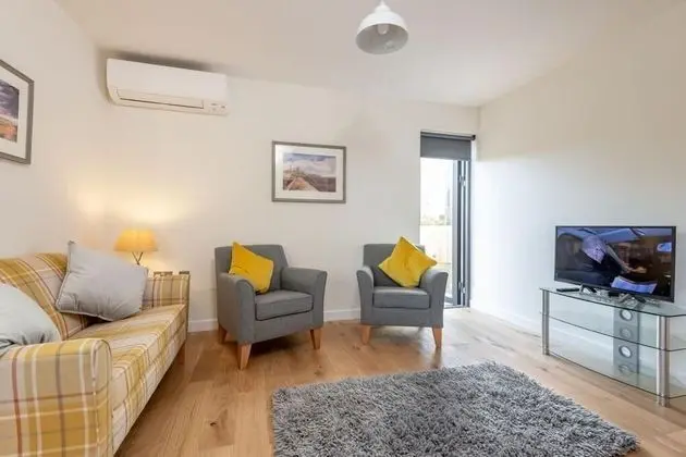 Ev, Sigara İçilmez, Bahçe Manzaralı