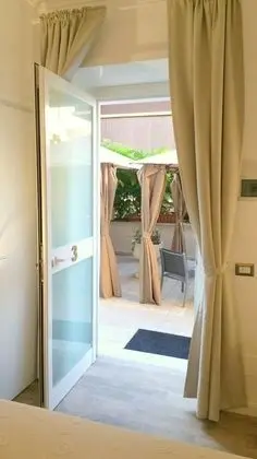 Deluxe Tek Büyük Yataklı Oda, Bahçe Manzaralı (n.3)