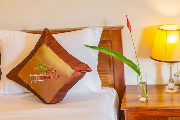 Deluxe Tek Büyük Yataklı Oda, Bahçe Manzaralı