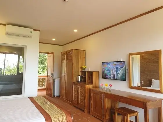 Deluxe Tek Büyük Yataklı Oda, Bahçe Manzaralı