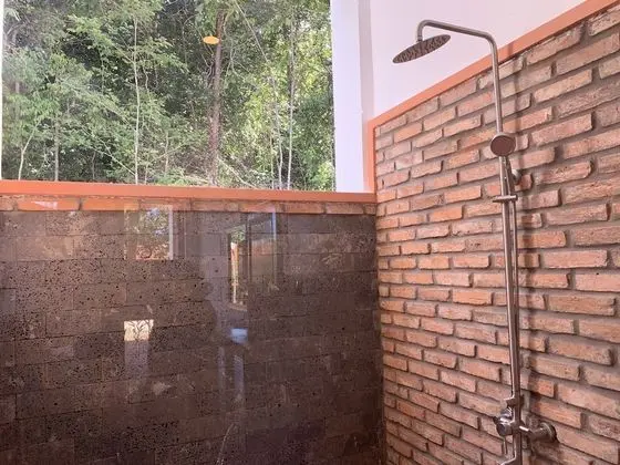 Deluxe Tek Büyük Yataklı Oda, Bahçe Manzaralı