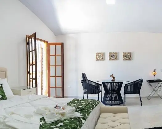 Luxury Tek Büyük Yataklı Oda