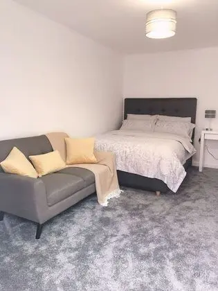 Tek Büyük Yataklı Oda